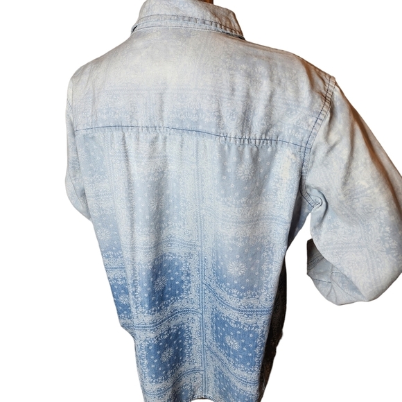 American Eagle Blue Ombre Long Sleeve Button Down Chambray Shirt Small Oversized - Picture 7 of 16